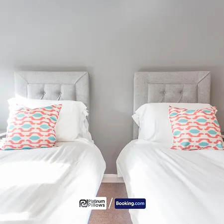 Modern Oxford 2 Bedroom Apartments, Near John Radcliffe Hospital, Families & Contractor Accommodation Buitenkant foto
