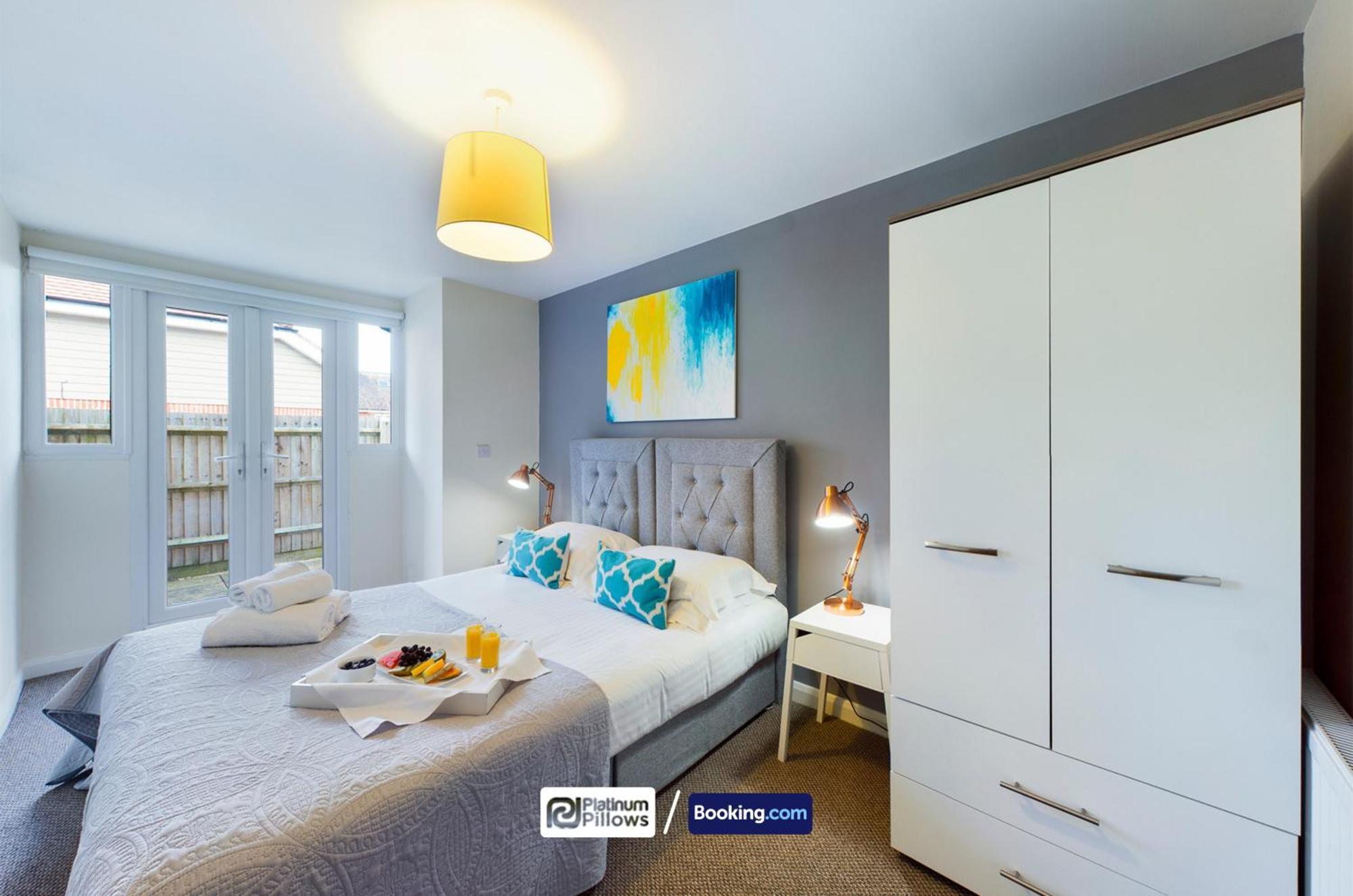 Modern Oxford 2 Bedroom Apartments, Near John Radcliffe Hospital, Families & Contractor Accommodation *