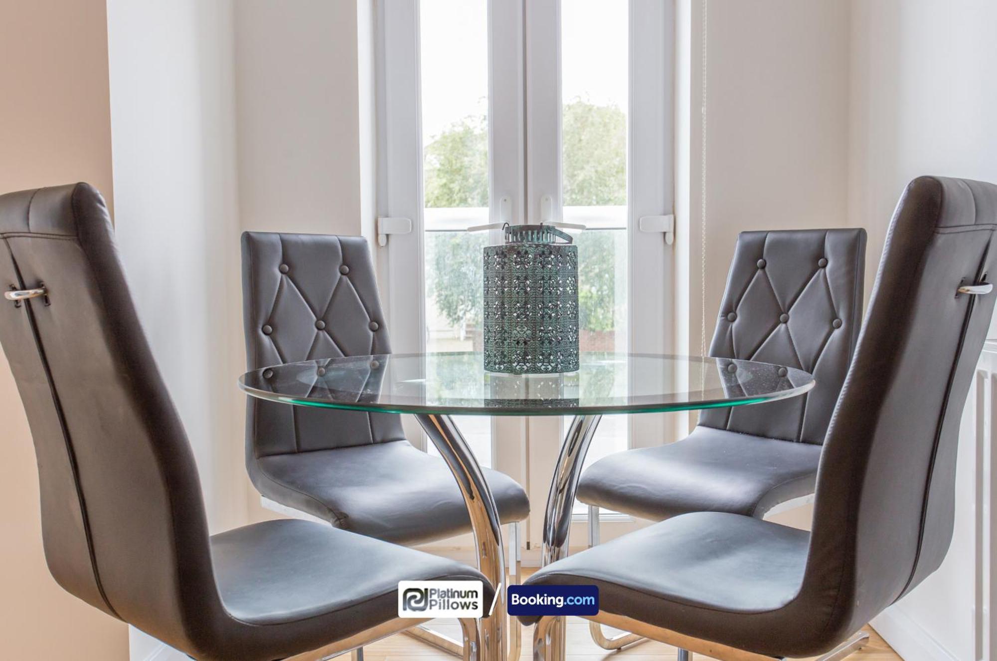 Modern Oxford 2 Bedroom Apartments, Near John Radcliffe Hospital, Families & Contractor Accommodation *