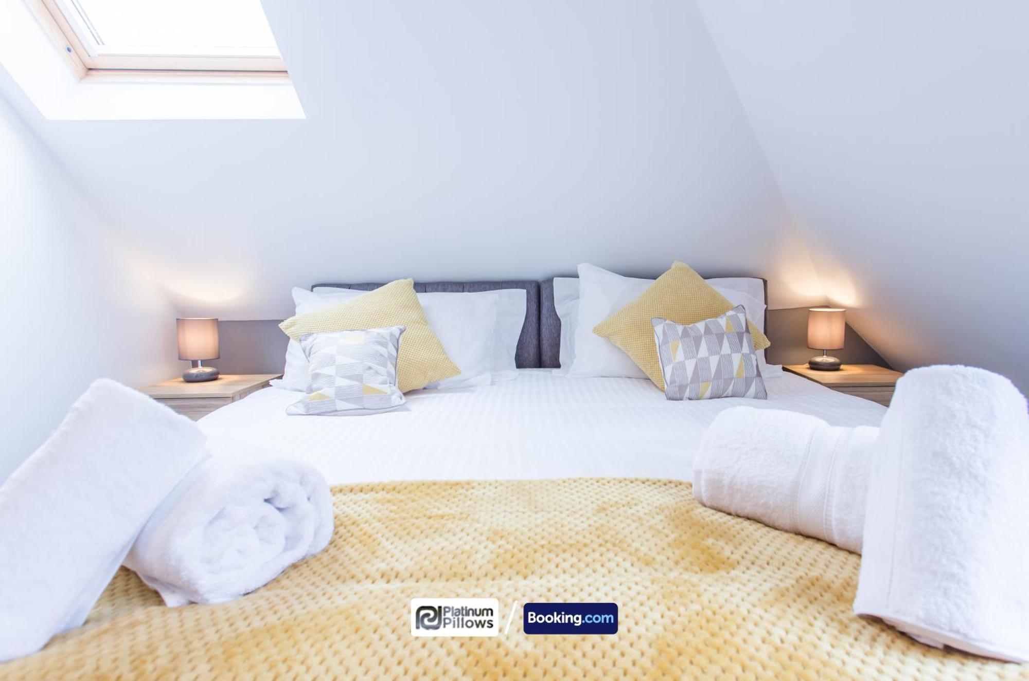 Modern Oxford 2 Bedroom Apartments, Near John Radcliffe Hospital, Families & Contractor Accommodation